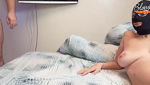 Akşam oral seks. Ağıza boşalma.