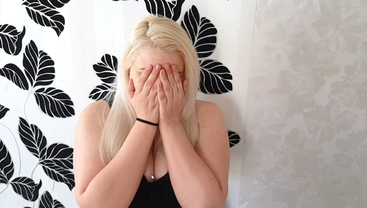 İlk videom! büyük baştankara genç kızın tanıtımı. büyük memeler