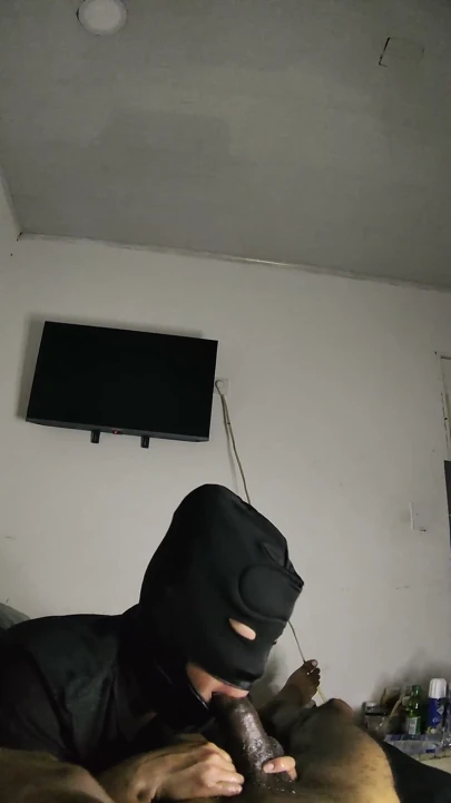 Gırtlağına kadar şampiyon siyah maske 4