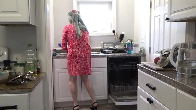 Ev hanımı Serge Lusin. 2025e