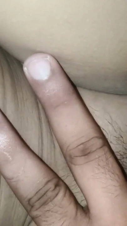Tatlı kız ilk kez bekaretini kaybediyor. Çok acımasız hardcore seks. Köy okul kızı seks. Abi vabi seks | Klip 2