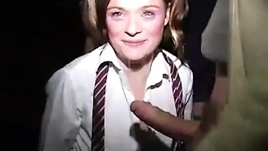 Küçük Liseli Kız Domalıyor