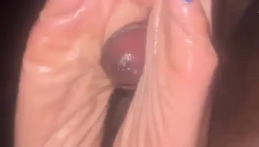 Gece geç saatlerde kristal mavisi ayakla muamele