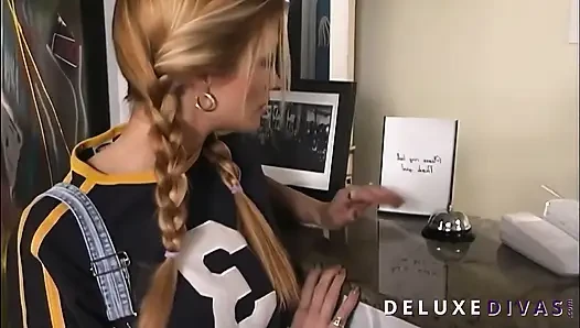 Deluxedivas - canlı sohbet - belladonna