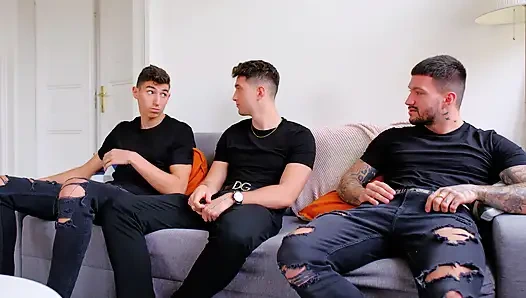 Tru Kait'e yapılan çift penetrasyon, onu en zevkli orgazma götürüyor.