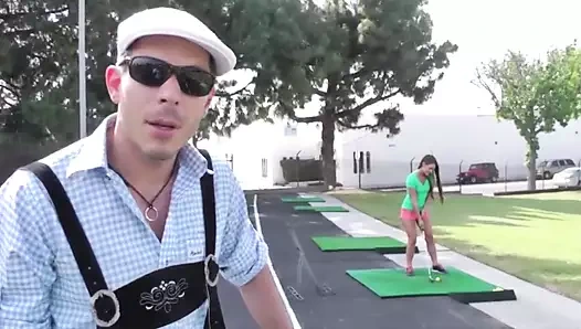 Magma filmi golf abby cross