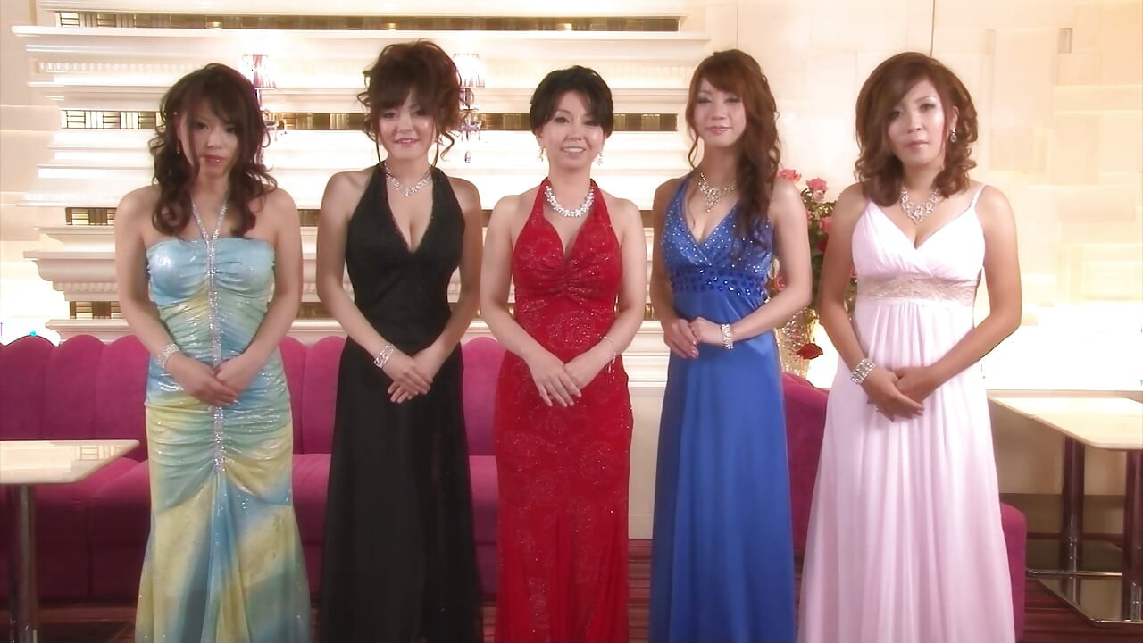JAPON SEKSI KIZLAR BÜYÜK YARAKLARA BINIYOR DÖLLEME