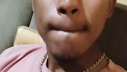 Akşam yemeğinden sonra odada