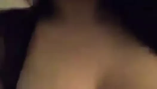 Ateşli kızın götü ve göğüsleri
