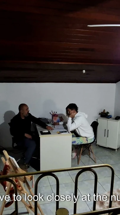 Öğrenci öğretmenin ofisinde sınava girecek ve öğretmen tarafından baştan çıkarılarak teslim olup sevişiyor | Bölüm 1