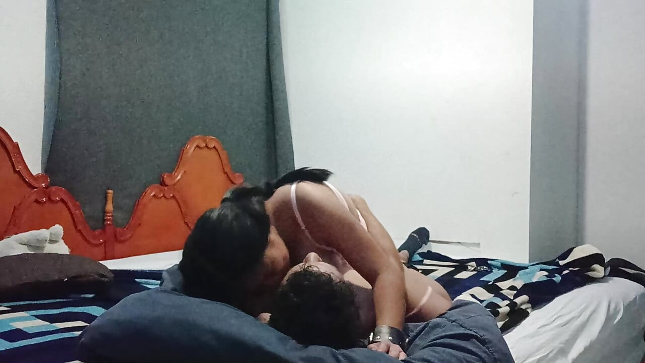 Bir okul kızı lezzetli
