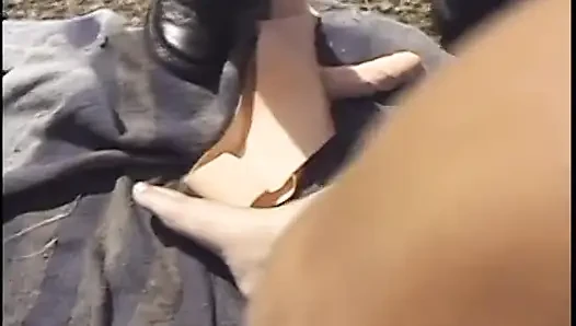 Şanslı adamın sikişecek bir erkeği ve sürtük bir kadını var