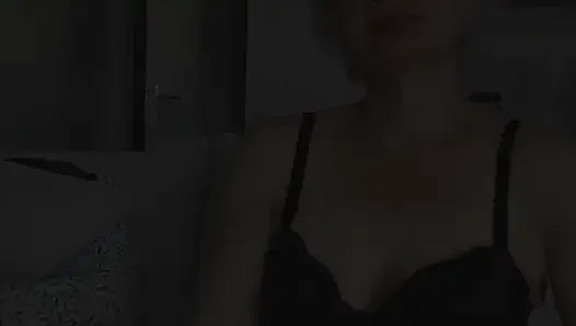 Tamamen açık Halde Vibratörümle Orgazma Ulaşana Kadar Oynuyorum