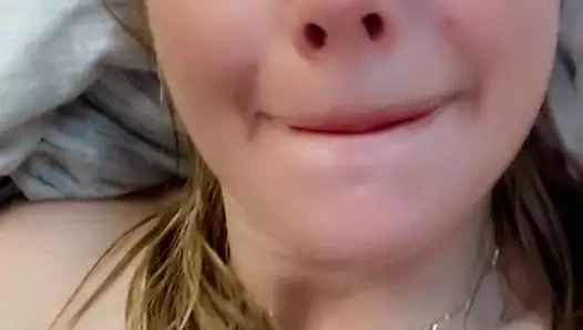 Oynamayı bırak ve onun yerine benimle oyna.