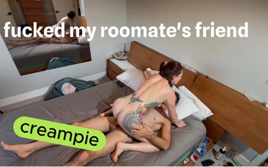 Tam 35 dakika oda arkadaşımın içine boşalıyor