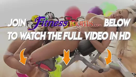 Fitness odaları beyaz Rus siyah İngiliz ırklararası lez