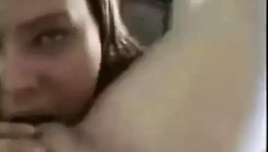 Lezbiyenler gidiyor at o sıcak ve ağır