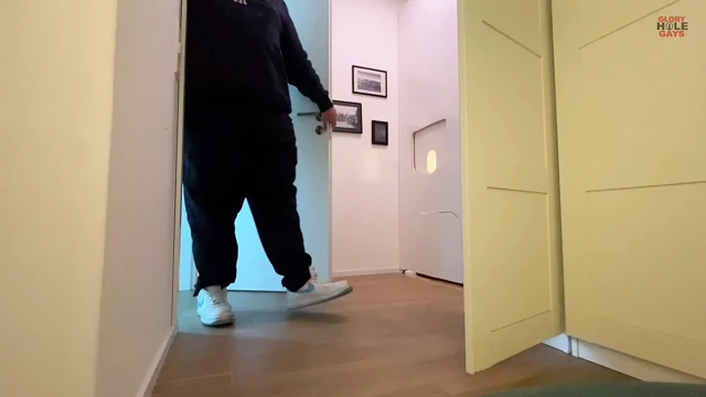 Küçük ama çok sert sulu yaraklı genç tombul