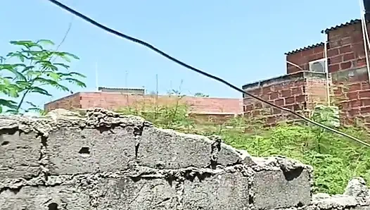 Zengin açık havada banyo komşum büyük götümü görmeyi seviyor