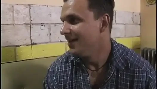 Güzel sarışın üniversite öğrencisi allysin chaynes kampüs partisinde yer alıyor