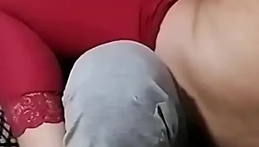 Üvey anne cummy tangasını kokluyor - bu baba değil, senin lanet yükün!