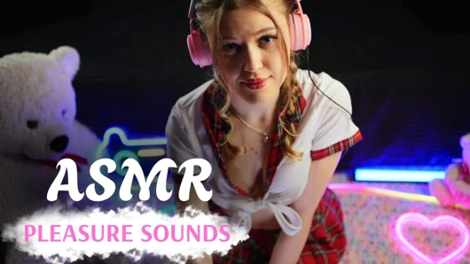 ASMR. Kötü liseli kız hızlı mikrofon pompalıyor ve seni boşaltıyor. senin dolly