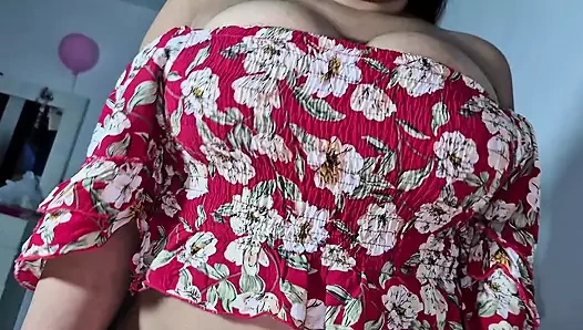 Seksi evli kadın kirli kamerayla konuşuyor