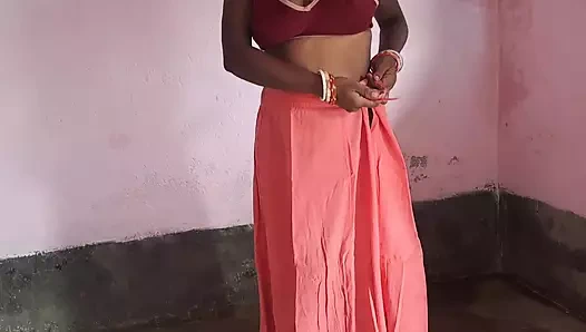 Tamil teyze amcığını parmaklıyor