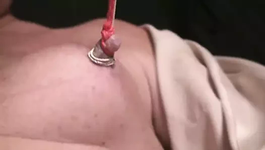 Kötü kötü meme ucu