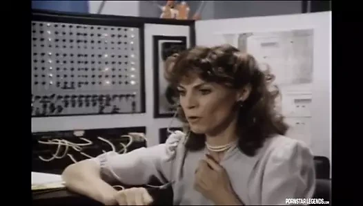 Porno yıldızı laurie smith veren bir yarım yamalak oral seks