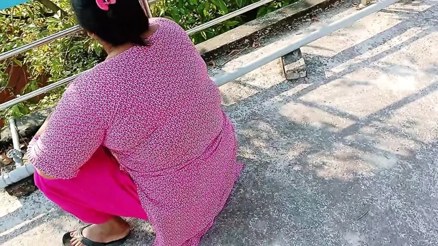 Güzel seksi yenge, çok ateşli seks, desi edepsiz konuşma