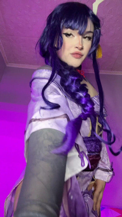Femboy cosplayer yarakla azdırıyor