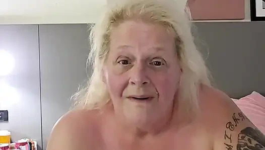 Kocası üçlü grup seks yaparken çığlık atıyor