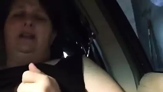 Bir günde 32 orgazm mücadelesi: 32'de 6 (arabada)