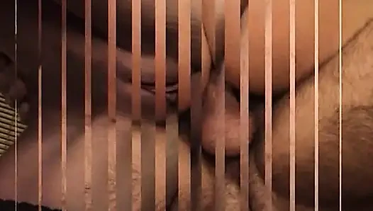 Olgun sarışın orta yaşlı seksi kadın parmaklanıyor ve çoraplı sert sikiliyor
