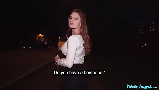 Public Agent - tombul kızıl saçlı Katarina Rina büyük yarağı emiyor ve biniyor