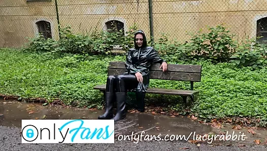 Yağmurlu bir gün yağmurluk ister!