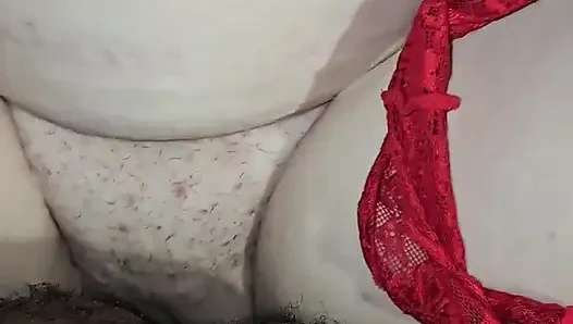 Irklararası ıslak amcık büyük zenci yarağıyla sikişiyor