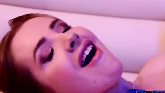 Istripper kız scarlett jones.