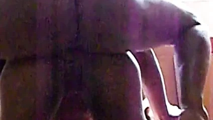 Bbw sri lankan milf becerdin ve kedi farting köpek