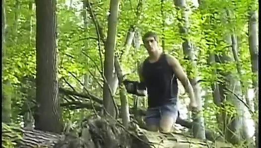 Azgın sporcularla ormanda grup seks partisi