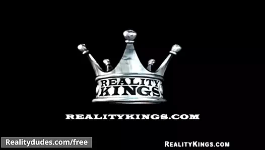 Tickle me pickle me - fragman önizlemesi - realite dudes