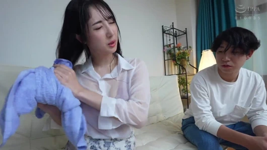 Ani bir sağanak yağmurla kemiğe kadar sırılsıklam oldu. Sevgili arkadaşım Yui Onozaka eve gelemedi