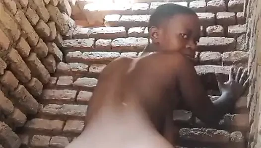 Azgın köylü kız mastürbasyon yapıyor