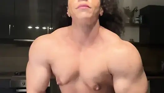 Zenci memeli tek başına ateşli bir şekilde korunmasızlığı avlıyor