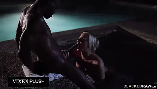 Blackedraw büyük memeli sarışın orta yaşlı seksi kadın büyük zenci yarağını gırtlağına kadar almayı seviyor