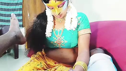 Hintli ev hanımı üvey erkek kardeşini sikiyor. Telugu edepsizce konuşuyor