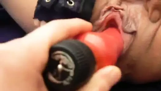 amatör karısı yumruklu içinde ona gevşek kapmak