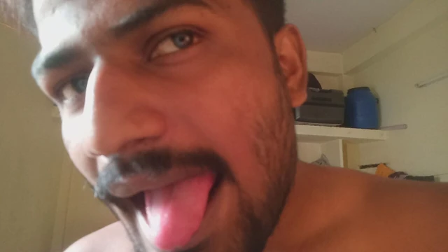 Hintli eşcinselin en ateşli sahnesi ve ifadeleri