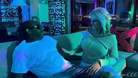 Bridgette Daniels Las Vegas'ta Bay Majic'i tüm deliklerine sokuyor
